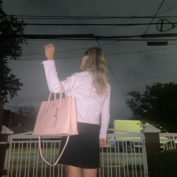 2000s PRADA PINK LEATHER BAG - Picture 2 of 11